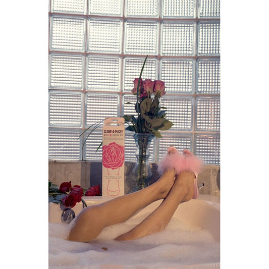 Clone-A-Pussy + Sleeve Kit - Hot Pink